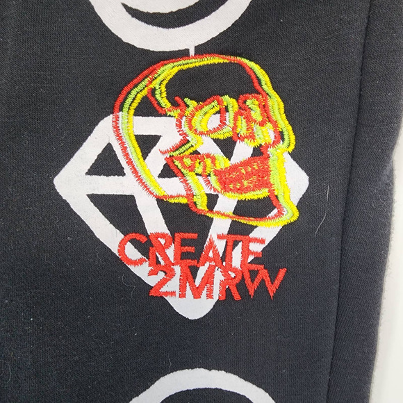 Peace Out Hoodie and Sweat pant Set - Create 2mrw  - XL - Picture 14 of 15